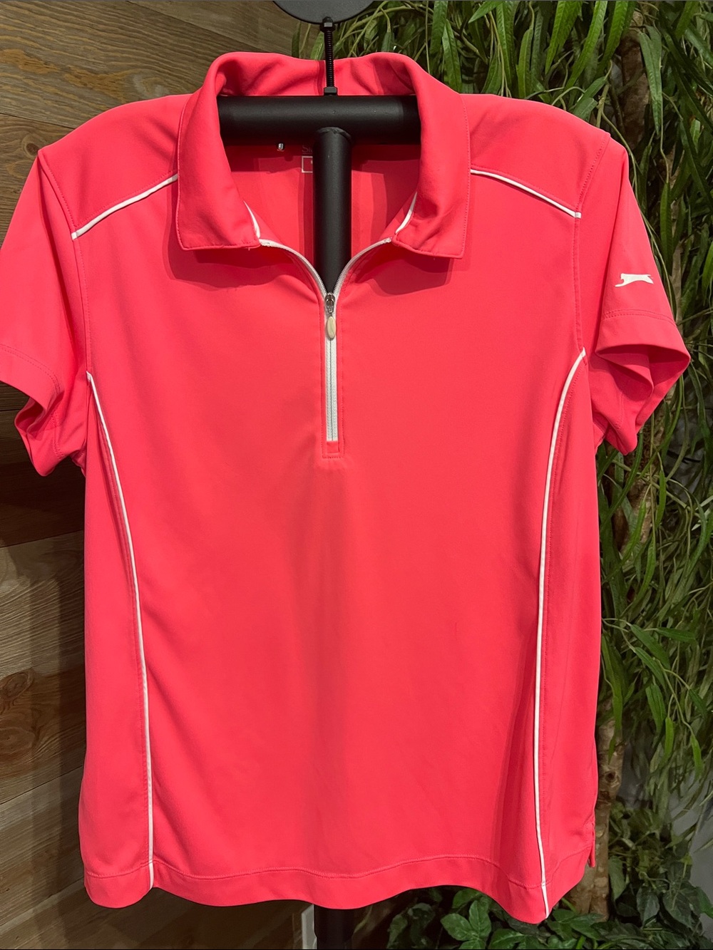 Slazenger hot pink 1/4 zip athletic golf polo  short sleeve. XL